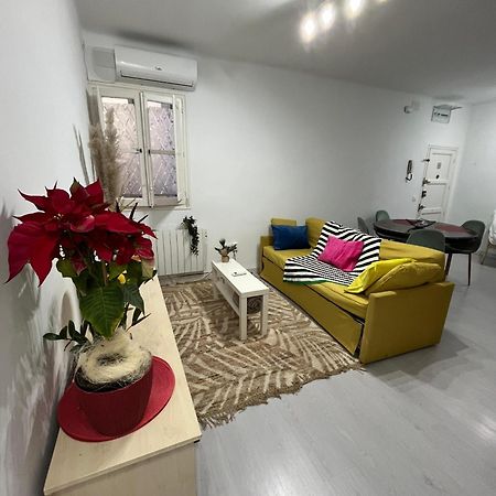 Appartamento Piso completo Ciudad Lineal Madrid Esterno foto