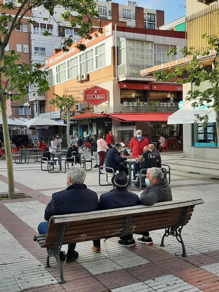 Appartamento Piso completo Ciudad Lineal Madrid Esterno foto